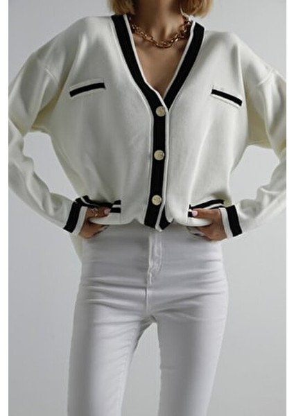 Bej Gold Düğmeli Şerit Detaylı Oversize Triko Hırka indirimleri