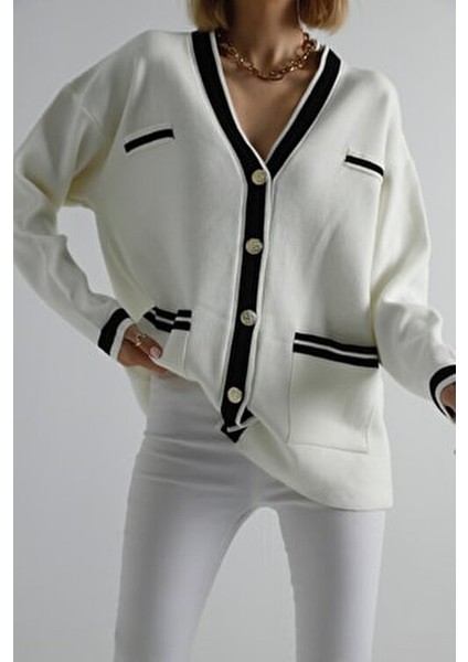 Bej Gold Düğmeli Şerit Detaylı Oversize Triko Hırka