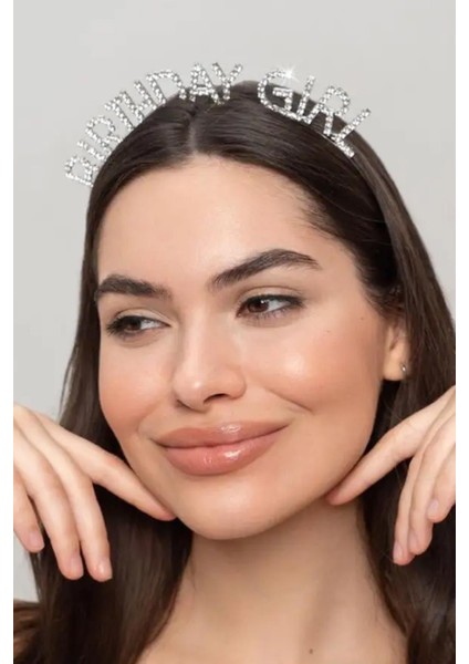 Taşlı Birthday Girl Doğum Günü Parti Tacı – Şık, Işıltılı ve Kutlamalara Uygun Tasarım