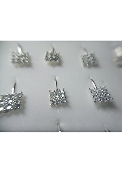 925 Ayar Gümüş Zirkon Taşlı Kare Deliksiz Sıkıştırma Hızma Piercing Küpe modelleri