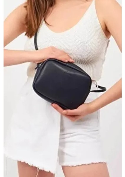 Kadın Orijinal Urban Çapraz Askılı Fermuarlı Ayarlanabilir Askılı Yazlık El Kol ve Omuz Çantası fırsatları