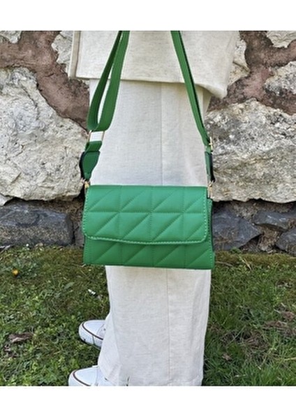 Kadın Yeşil Kapitone Ayarlanabilir Kolon Askılı Çapraz Omuz Çantası modelleri