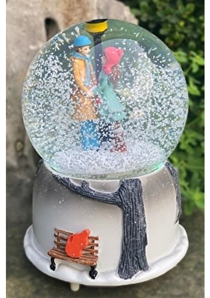 Kar Küresi Kış Masalı Temalı Büyük Boy Püskürtmeli Kar Küresi Müzik Kutusu Büyük Boy Işıklı Müzikli modelleri