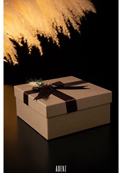 Hediye Kutusu Kraft - Kırpık Kağıt - 1 Sınıf Kahverengi Saten Kurdele- Kuru Çiçek Süsleme 20X20X9CM fiyatları