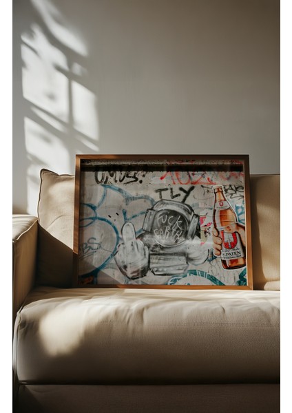 Street Astronaut Poster - Doğal Ahşap Çerçeveli Tablo fiyatları