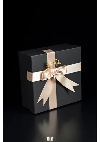 Hediye Kutusu Siyah - Kırpık Kağıt - 1 Sınıf Saten Kurdele- Kuru Çiçek Süsleme - Yılbaşı