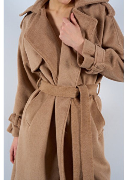 Kadın Kol ve Omuz Detaylı Oversize Kaban Palto indirimleri