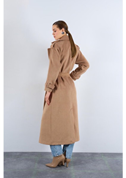 Kadın Kol ve Omuz Detaylı Oversize Kaban Palto