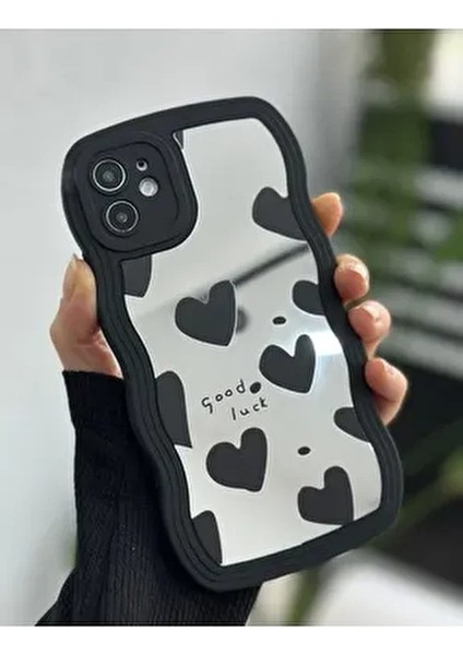 Iphone 11 Uyumlu Aynalı Siyah Kalp Tasarım Dalgalı Kenar Darbe Önleyici Silikon Kılıf