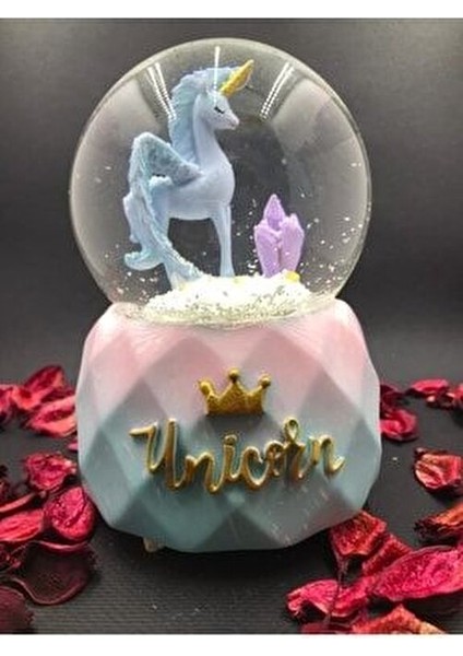 Unicorn Kanatlı Atlı Büyük Boy Kar Küresi Kendinden Püskürtmeli Işıklı ve Müzikli fiyatları