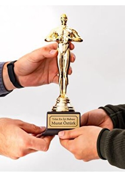 Kişiye Özel Yılın Babası Oscar Ödülü Heykel Kupa 26 cm İsim Baskılı Hediye Seçeneği fırsatları