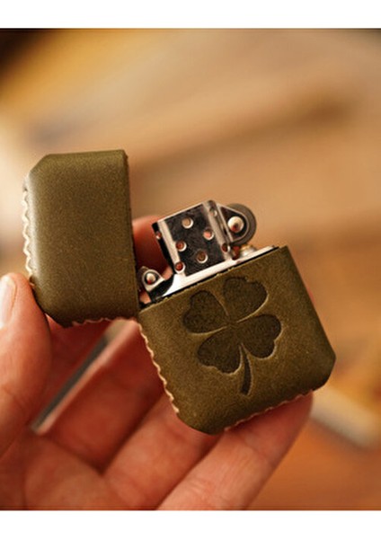 Deri Kılıflı Zippo Çakmak fırsatları