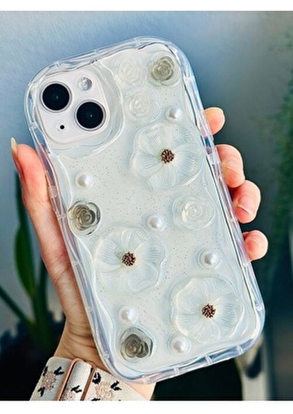 Iphone 13 ve 14 Uyumlu 3D Oyuncaklı Incili Menekşe Tasarımlı Esnek Silikon Kılıfı