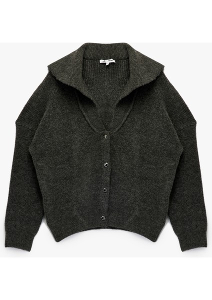 Rahat Kalıp Düğmeli Uzun Kollu Geniş V Yaka Triko Hırka