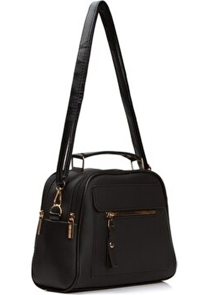 Kadın Lacost Deri Çapraz Askılı Çanta Şık ve Ergonomik 0-15 lt Kapasite modelleri