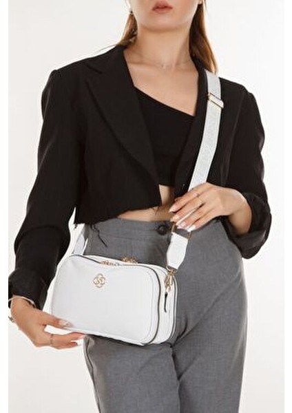 Kadın Yonca Detaylı Çapraz Askılı Beyaz Omuz Çantası indirimleri