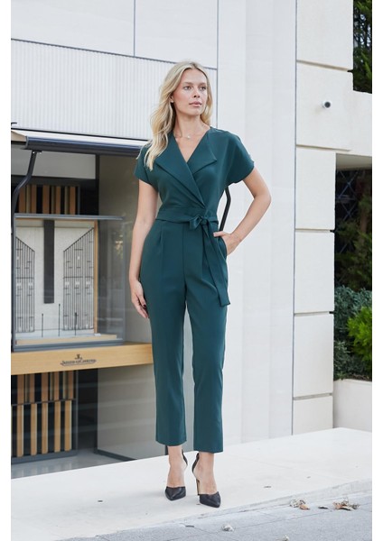 Şal Yaka Düşük Omuzlu Bağcıklı Bilek Boy Şık Hafif Likralı Kumaş Şık Ofis Tulum-Zümrüt fiyatları