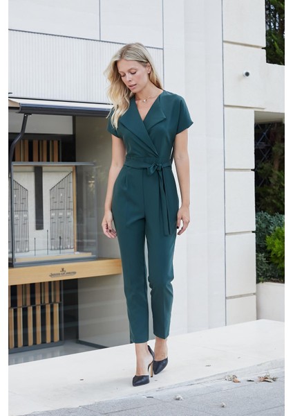 Şal Yaka Düşük Omuzlu Bağcıklı Bilek Boy Şık Hafif Likralı Kumaş Şık Ofis Tulum-Zümrüt fırsatları