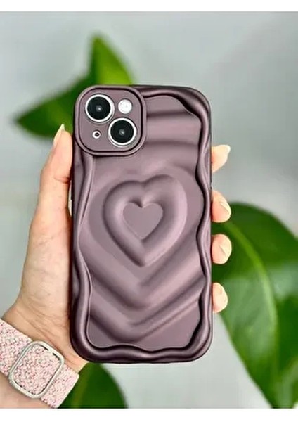 Apple Iphone 13 ve 14 Uyumlu 3D Mat Kabartma Kalp Desenli Kamera Korumalı Silikon Kılıf