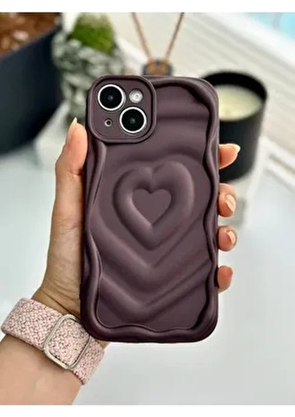 Apple Iphone 13 ve 14 Uyumlu 3D Mat Kabartma Kalp Desenli Kamera Korumalı Silikon Kılıf modelleri