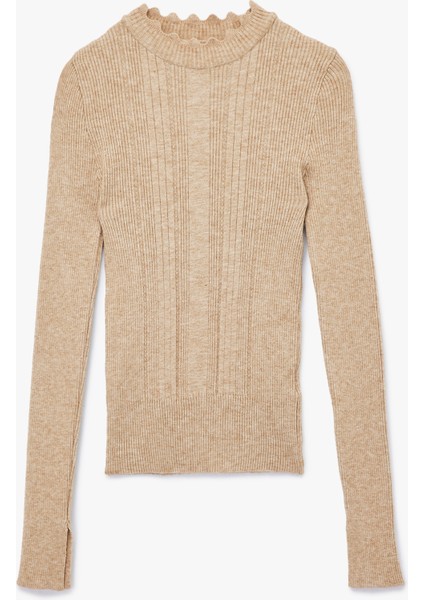 Uzun Kollu Dik Yaka Triko Kazak