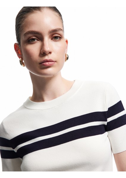 Viskon Kumaş Kısa Kollu Bisiklet Yaka Triko Sweatshirt fiyatları