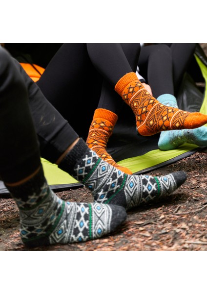 Vintage Desenli Alpaka Yünlü Termal Kışlık Kadın Çorabı 2057