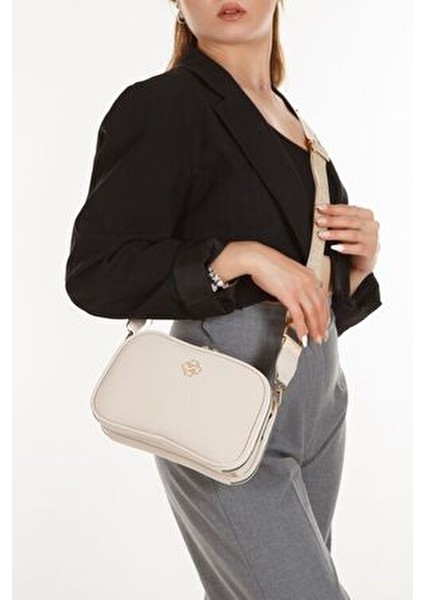 Kadın Çapraz Askılı Omuz Çantası Suni Deri Düz Desen Şık Tasarım