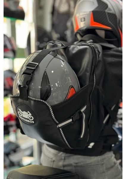 Su Geçirmez Karbon Desenli Deri Motosiklet Sırt Çantası – Reflektörlü, Kask Bölmeli, Günlük ve Seyahat İçin