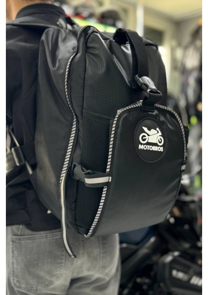Su Geçirmez Karbon Desenli Deri Motosiklet Sırt Çantası – Reflektörlü, Kask Bölmeli, Günlük ve Seyahat İçin