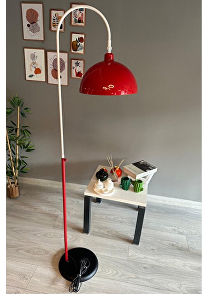 Hareketli Başlık Metal Lambader Kırmızı Beyaz Siyah Renkli Şık Görünüm modelleri