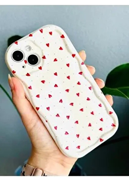 Iphone 13 ve 14 Uyumlu Kırmızı Kalpler Baskı Desenli Silikon Kılıf modelleri