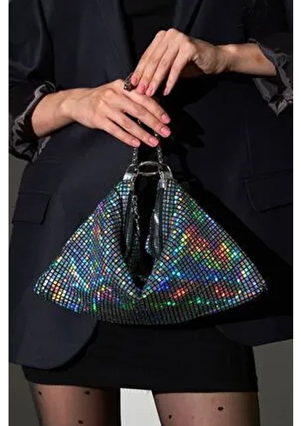 Gümüş Hologram Pul Payet Detaylı İki Şekilli Clutch Abiye Çanta Tekstil Malzeme ile Şık Tasarım
