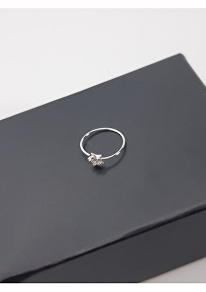 925 Ayar Gümüş Zirkon Taşlı ''yıldızlı'' Halka Hızma fırsatları