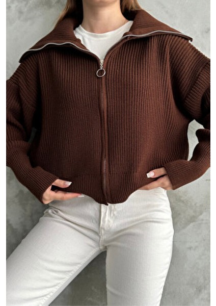 Kahverengi Devrik Yaka Fermuarlı Triko Hırka modelleri