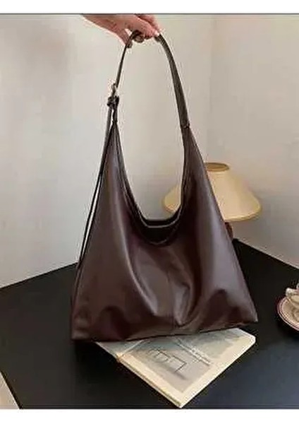 Kadın Bordo Omuz Çantası Yumuşak Iç ve Dış Dokulu Kaliteli Işçilik ve Yumuşak Suni Deri El Çantası