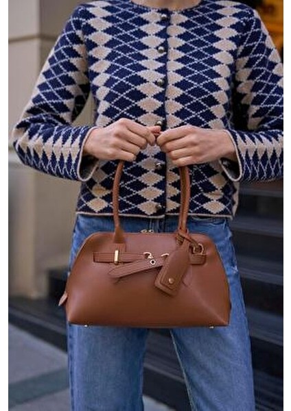 Kadın Retro Çanta Taba Renk Suni Deri Minimalist Tasarım ile Şıklık Sunuyor fiyatları