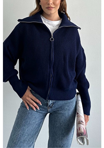 Lacivert Devrik Yaka Fermuarlı Triko Hırka fiyatları