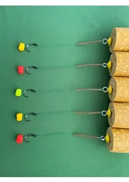 Küspe Aparatlı Yüzen Karışık Mısır Sazan Takımı 5’li Set (Küspe Dahil)