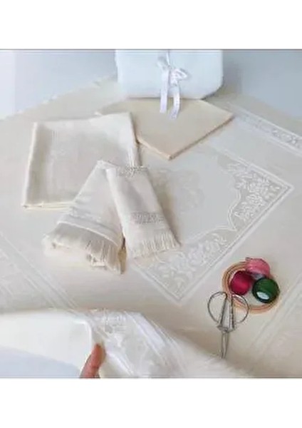 Etamin Işlemelik Pano Seccade, Bohça, El Yüz ve Mutfak Havlusu 4'lü Kanaviçe Seti