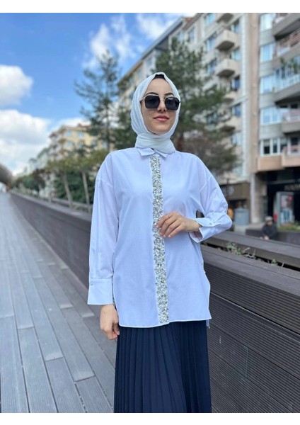 24S8216 Beyaz Işlemeli Tunik