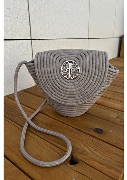 Lunera Şık Aksesuar Detaylı Hasır, Ön Detaylı Çapraz Çanta, Günlük & Yazlık Stil fiyatları