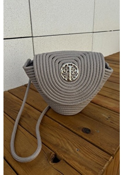 Lunera Şık Aksesuar Detaylı Hasır, Ön Detaylı Çapraz Çanta, Günlük & Yazlık Stil modelleri