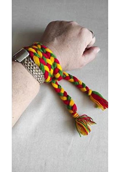 Amed Spor Taraftar Ipi Diyarbakır Yeşil Kırmızı Örgü Saç Ipi 5 Li Paket Nevruz