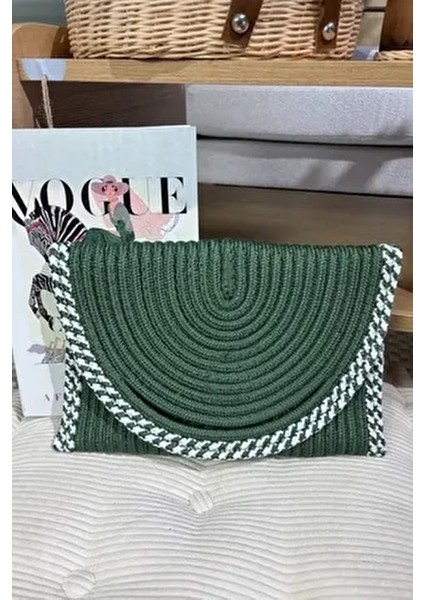Basic Koleksiyon Hasır Clutch Çanta Şık Görünüm ve Dayanıklı Metal Aksesuar 30x20 cm