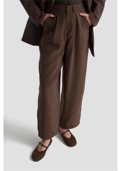 Beli Lastikli Pileli Pantolon 25KD9005 Kahverengi fırsatları