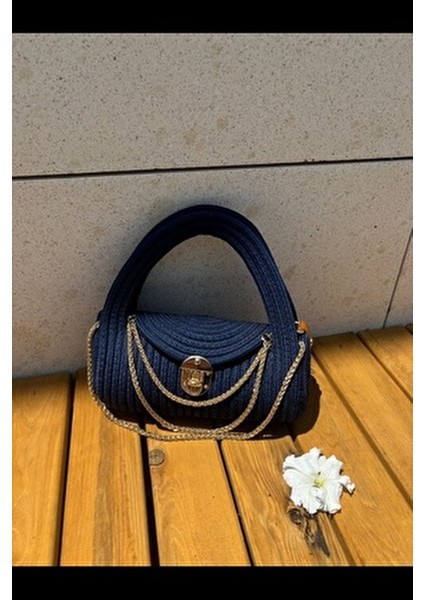 Helen Zarif Aksesuar Detaylı Şık Tasarım Zamansız Günlük, Şık Çapraz ve El Çantası modelleri