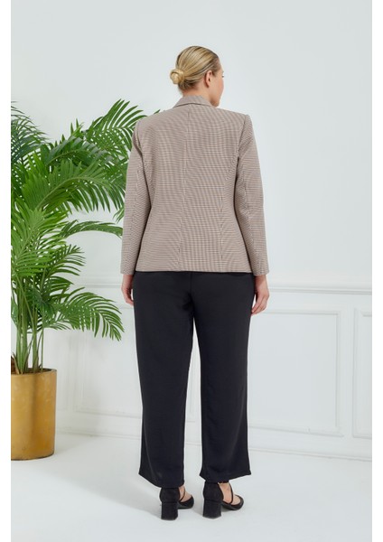 Kadın Pötikareli Düğmeli Klasik Ceket