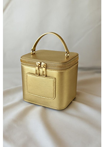 Altın Kadın Mini Kutu Çapraz Askılı Çanta – Parlak Pu Deri El ve Omuz Çantası fiyatları