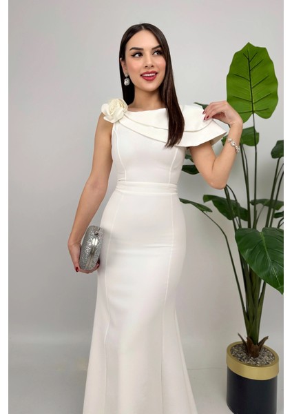 Delvira Drapeli Tek Omuz Çiçek Detaylı Uzun Beyaz Abiye Elbise fiyatları